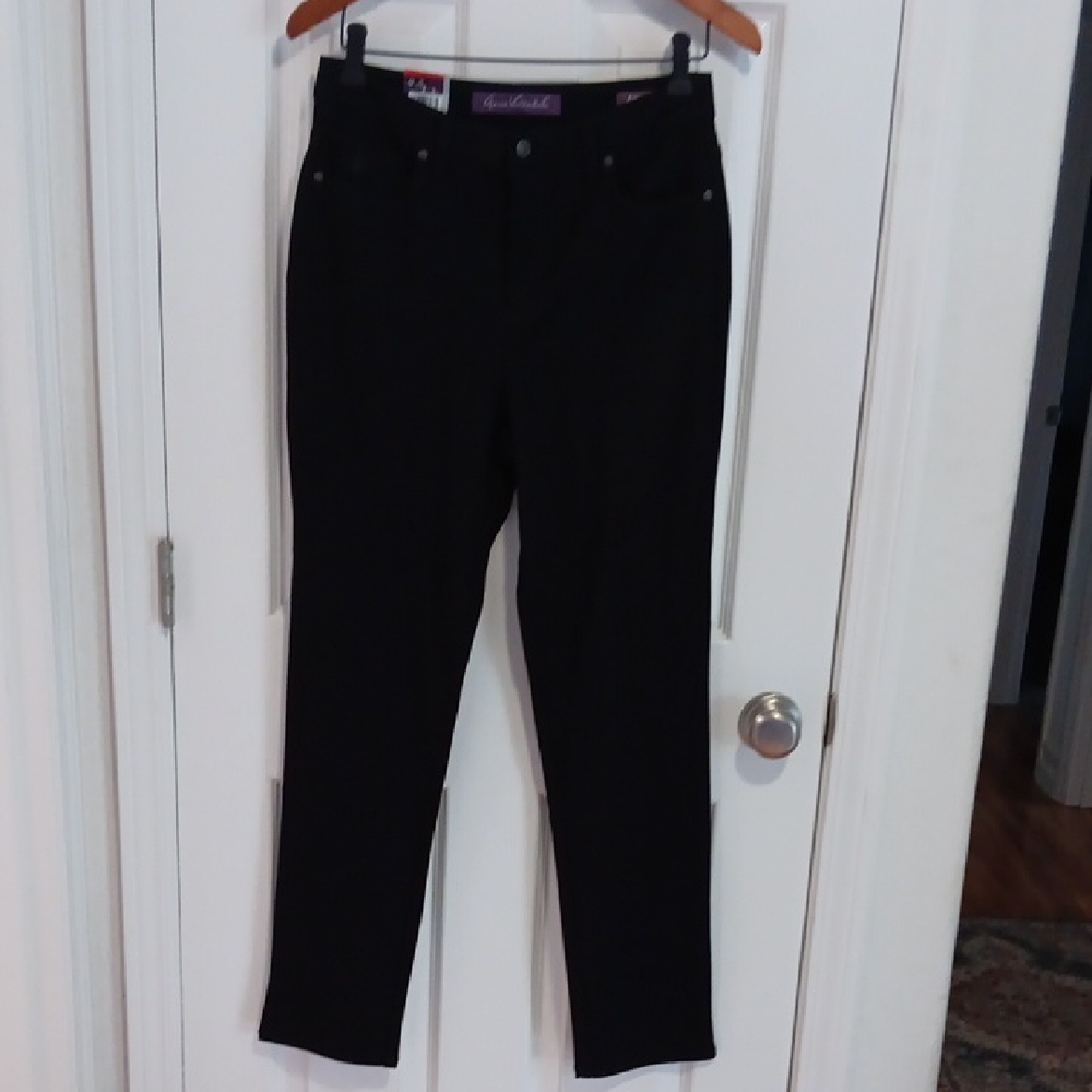 Gloria Vanderbilt Black Jeans SIZE 8